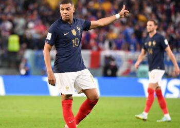 Com sete gols e apenas 23 anos, Mbappé tem possibilidades reais de se tornar maior artilheiro da história da Copa do Mundo