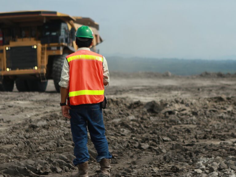SAFM Mineração contrata auxiliar para trabalho na região central de MG