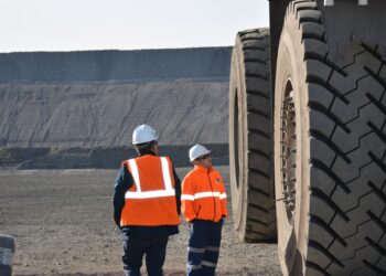 Mineração Morro do Ipê contrata técnicos, operadores, estagiários e mais; 31 vagas disponíveis