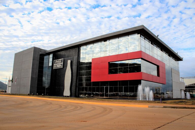 Coca-Cola Femsa realiza processo de seleção com 16 vagas
