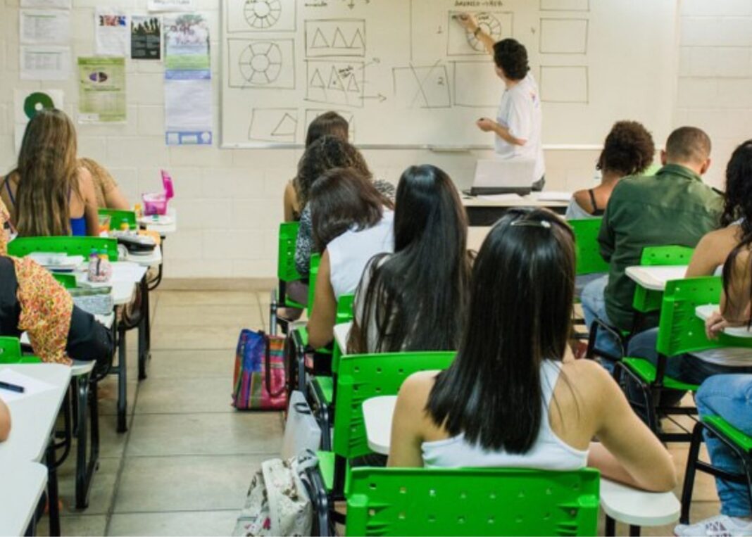IFMG abre 12 vagas no concurso público para o cargo de professor IFMG abre 12 vagas no concurso público para o cargo de professor
