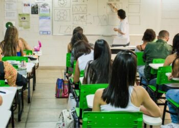 IFMG abre 12 vagas no concurso público para o cargo de professor