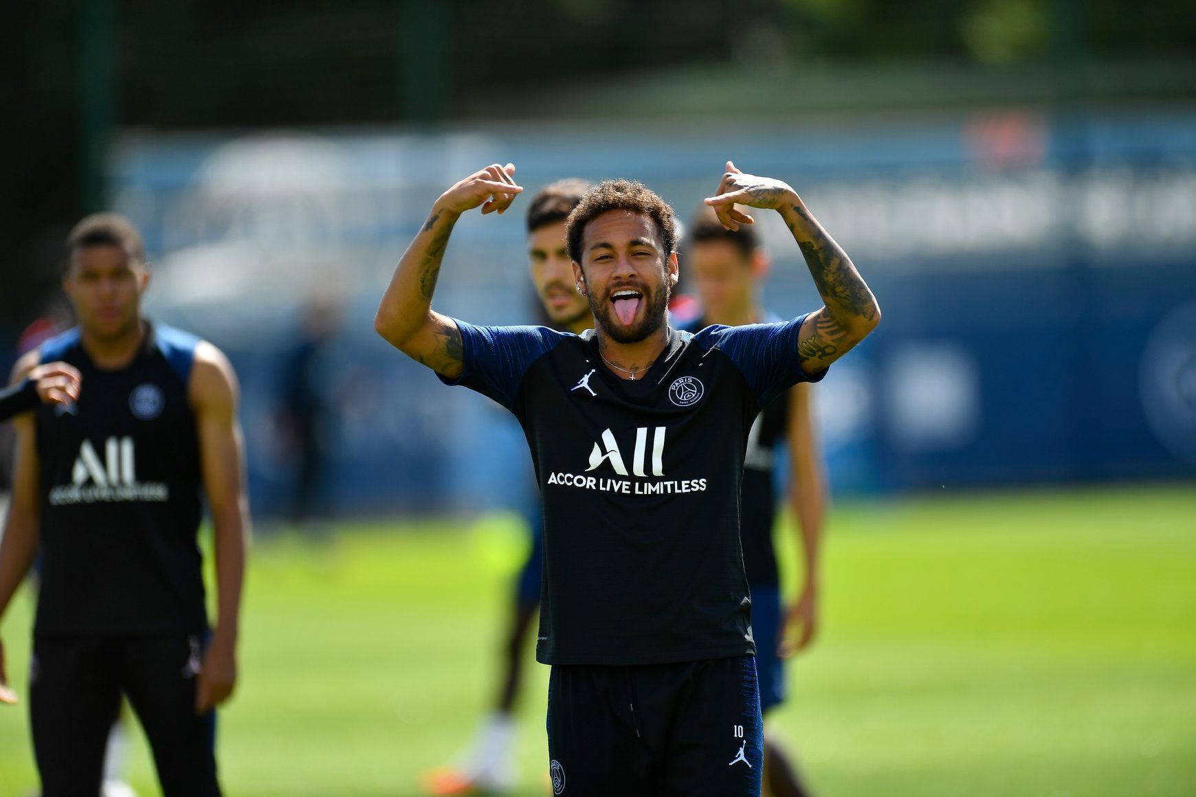Chelsea, Newcastle ou retorno ao Brasil: qual o destino perfeito para Neymar, em baixa no PSG?