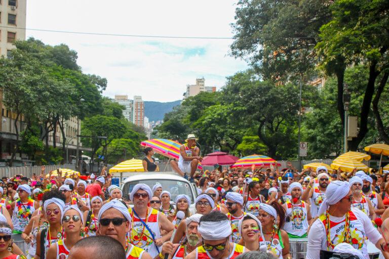 Bloquinho da Saúde | 5 dicas para aproveitar o Carnaval de maneira saudável