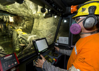 Analista, auxiliar, mecânico, operador, técnico, engenheiro e mais: veja as vagas abertas na AngloGold em MG e GO