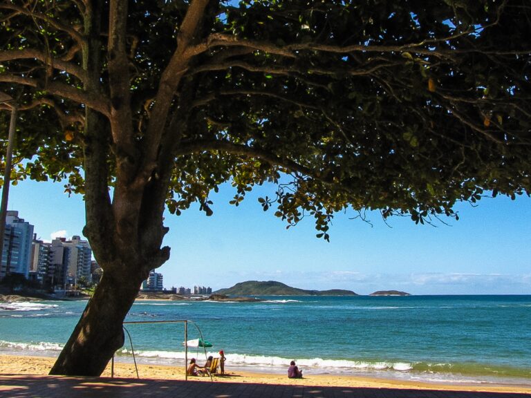 Como ir de carro de Belo Horizonte a Guarapari (ES)?