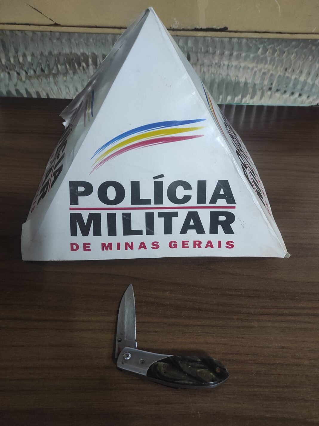 Polícia Militar age rápido e prende home por homicídio em Itabirito (MG) Polícia Militar age rápido e prende home por homicídio em Itabirito (MG)