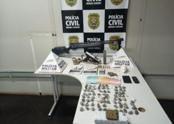 Operação das Polícias Militar e Civil resulta em apreensão de submetralhadora e prisão de traficante, em Itabirito (MG)