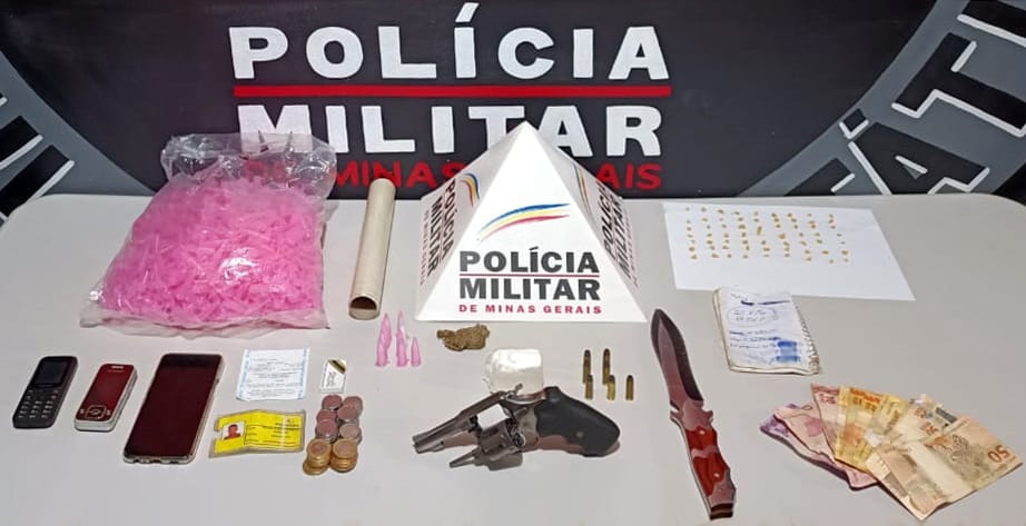 Polícia Militar apreende revólver e drogas em Cachoeira do Campo, distrito de Ouro Preto (MG)