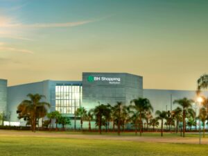Lojas do BH Shopping oferecem 83 vagas de emprego Lojas do BH Shopping oferecem 83 vagas de emprego