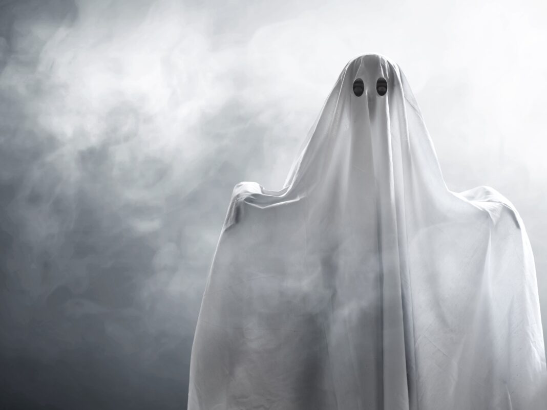 Perseguindo fantasmas Perseguindo fantasmas