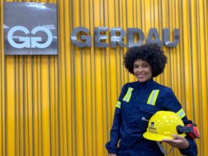 Gigante da siderúrgica inicia semana com dezenas de vagas de emprego Gigante da siderúrgica inicia semana com dezenas de vagas de emprego