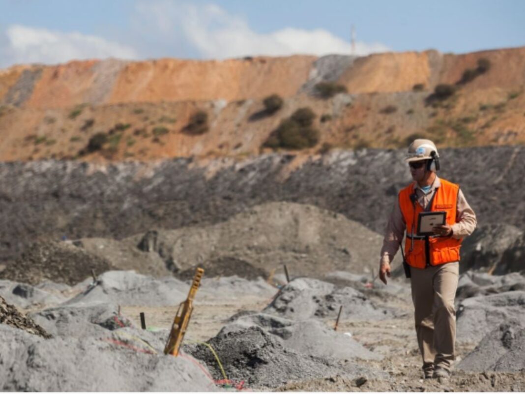 Mineradora de Ouro contrata auxiliares, técnicos, engenheiros e estagiários em MG Mineradora de Ouro contrata auxiliares, técnicos, engenheiros e estagiários em MG