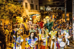 Itabirito Folia 2023: conheça a história e a tradição dos bonecos gigantes que animam a folia itabiritense Itabirito Folia 2023: conheça a história e a tradição dos bonecos gigantes que animam a folia itabiritense