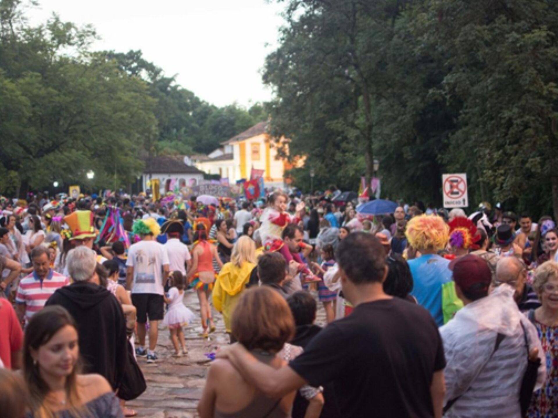Carnaval Cultural em Tiradentes (MG) une charme, tradição e muita folia