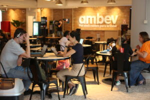 Estão abertas as inscrições para os programas de Estágio e Representa da Ambev com vagas em MG Estão abertas as inscrições para os programas de Estágio e Representa da Ambev com vagas em MG