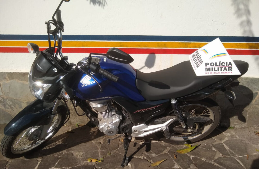 Preso em flagrante traficante que conduzia moto sem placa, em Itabirito Preso em flagrante traficante que conduzia moto sem placa, em Itabirito