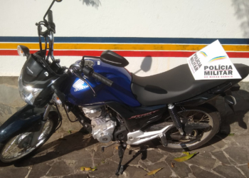 Preso em flagrante traficante que conduzia moto sem placa, em Itabirito
