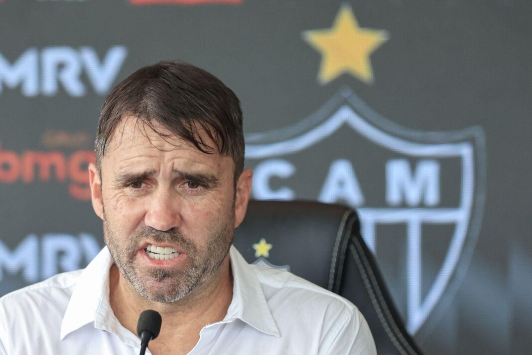 O Atlético tem elenco para competir nas três frentes durante a temporada? O Atlético tem elenco para competir nas três frentes durante a temporada?