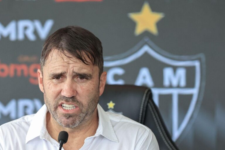O Atlético tem elenco para competir nas três frentes durante a temporada?