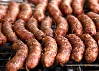 Carboidratos refinados e carne vermelha impulsionam aumento global de diabetes tipo 2, diz estudo