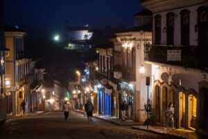 Rua Direta, de Ouro Preto, é eleita uma das mais belas do mundo por plataforma de viagens Rua Direta, de Ouro Preto, é eleita uma das mais belas do mundo por plataforma de viagens