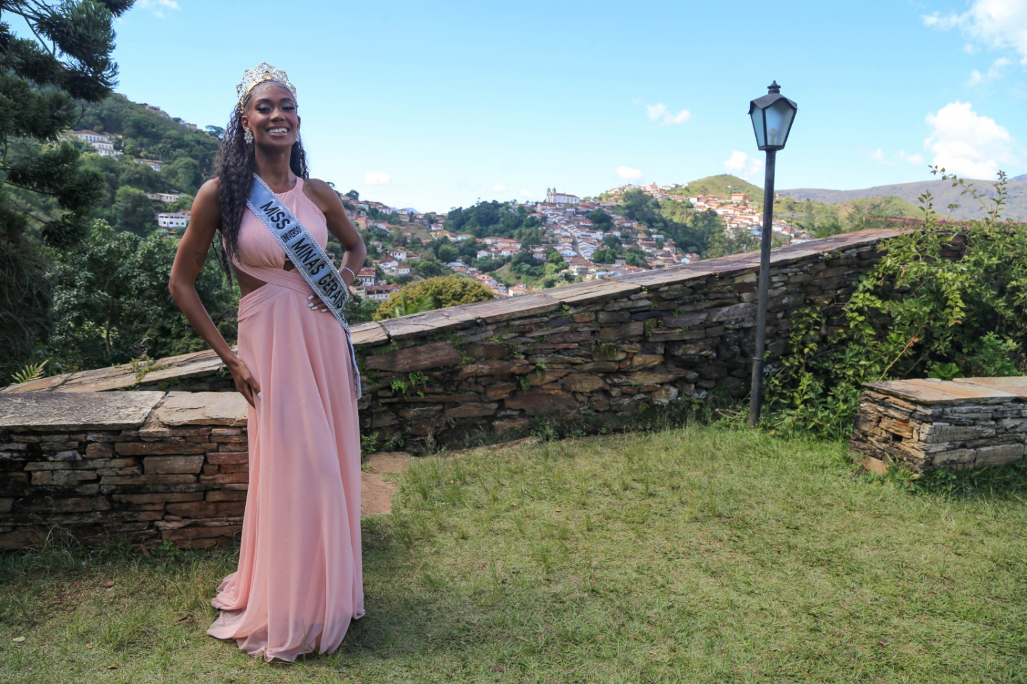 Jovem universitária de Ouro Preto é eleita Miss Universo Minas Gerais no concurso Miss Universo Minas