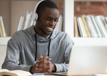 15 sites para fazer cursos online gratuitos para aprimoramento profissional