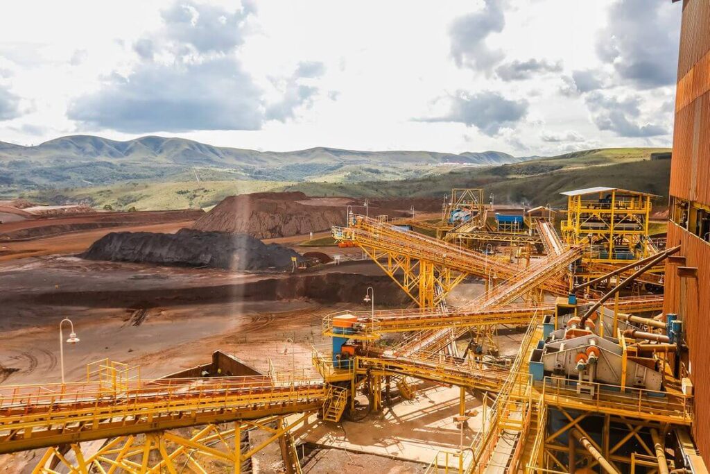 Herculano Mineração abre vagas de emprego em Minas Gerais