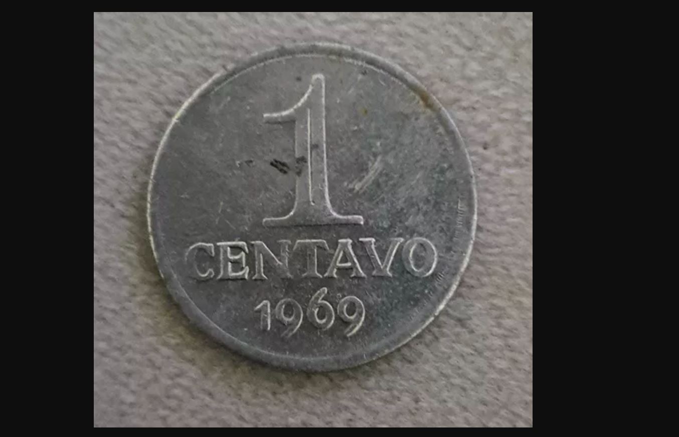moeda de 1 centavo rara sendo vendida por 100