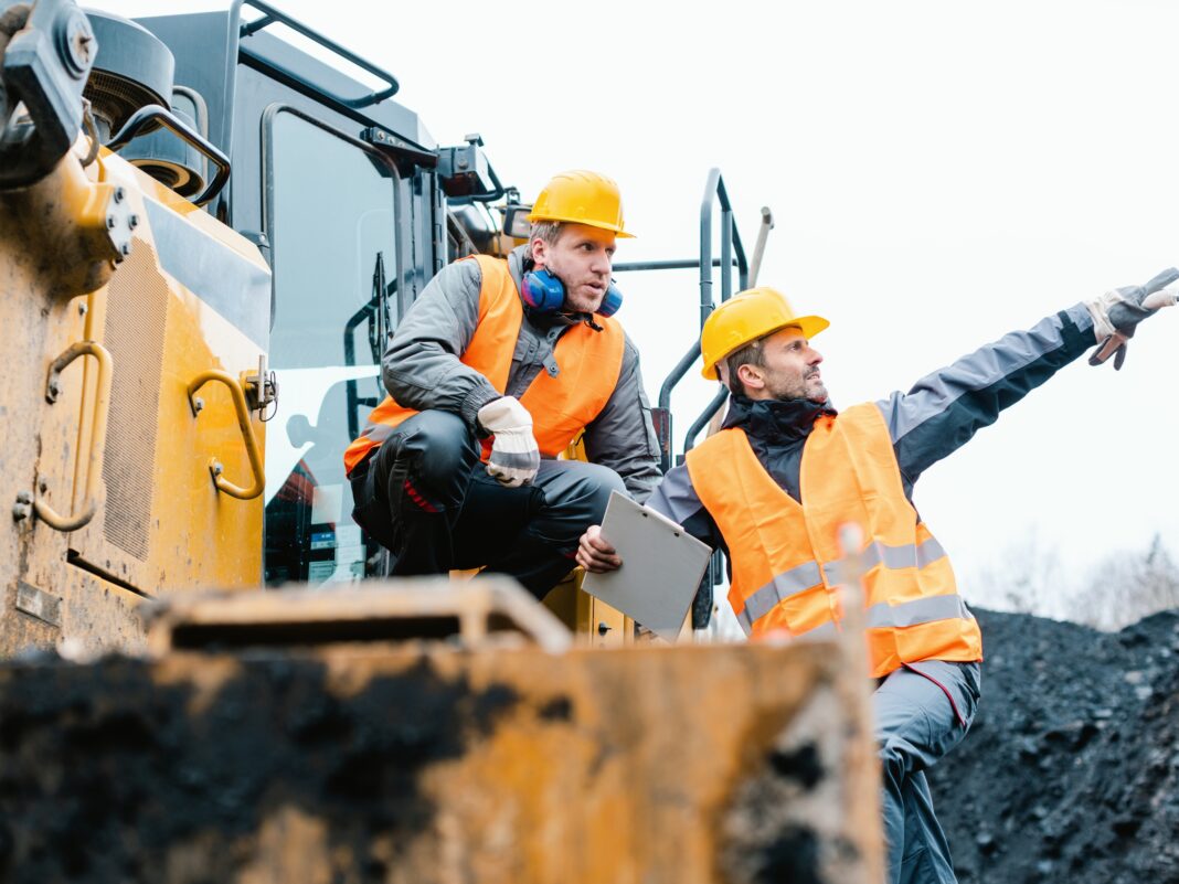 Ferro+ Mineração inicia semana com vagas de emprego Ferro+ Mineração inicia semana com vagas de emprego