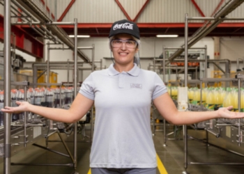 Coca-Cola FEMSA oferta vagas de emprego em MG para técnicos, ajudantes e operadores