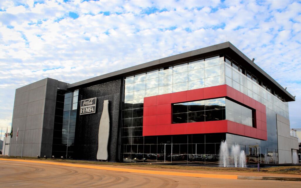 Coca-Cola FEMSA Brasil contrata profissionais para a fábrica em Itabirito