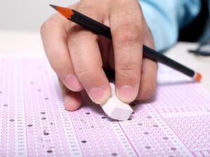 Renomada universidade pública anuncia concurso público com 119 vagas e salário inicial de R$ 10 mil Renomada universidade pública anuncia concurso público com 119 vagas e salário inicial de R$ 10 mil