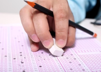 Renomada universidade pública anuncia concurso público com 119 vagas e salário inicial de R$ 10 mil