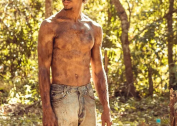 Matheus Abreu, ator de Ouro Branco-MG, protagoniza filme "Pureza", exibido na Tela Quente; longa é baseado em caso real que estampa escravidão no Brasil