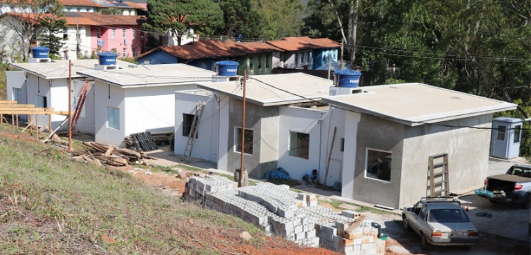 Grupo Reciclos da UFOP trabalha na construção de casas a partir de rejeito de mineração