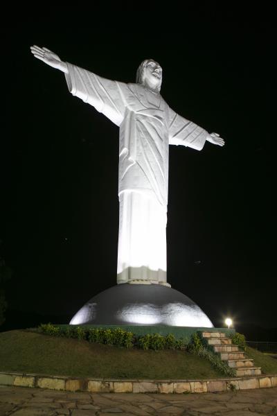 Alto do Cristo de Itabirito recebe iluminação especial