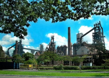 Em MG, Usiminas contrata analista, eletricistas, mecânicos, operadores e técnico