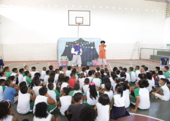 Peça gratuita infanto-juvenil sobre sustentabilidade estreia em Itabirito e outros três cidades mineiras