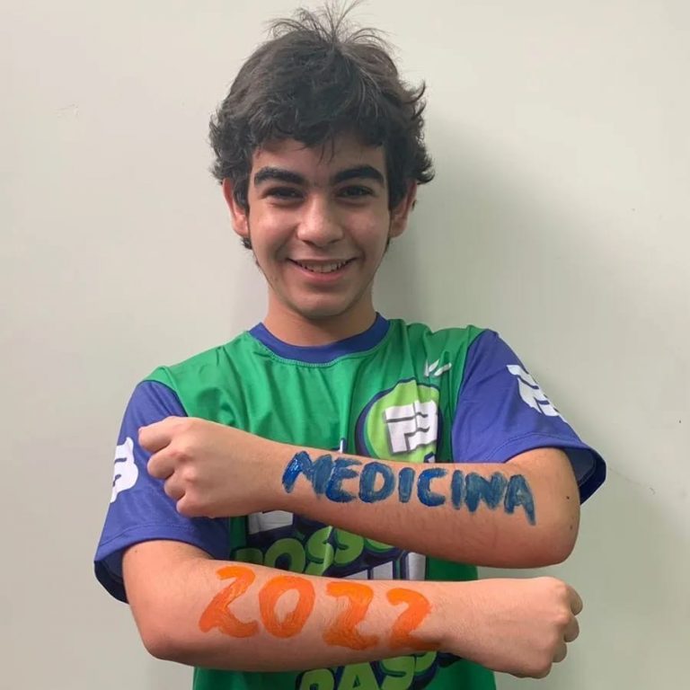 Dia do Estagiário: Conheça o estagiário universitário mais novo do país