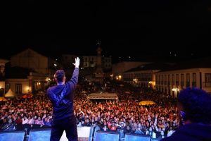 Dilsinho anuncia gravação de ‘Diferentão 2’ em praça pública de Ouro Preto Dilsinho anuncia gravação de 'Diferentão 2' em praça pública de Ouro Preto