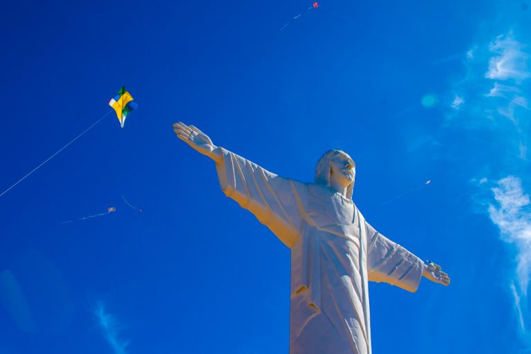Festival de Pipas e Papagaios de Itabirito movimenta o Alto do Cristo