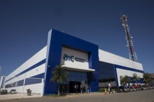 AeC abre 420 vagas em cidade mineira, para primeiro emprego e público universitário AeC abre 420 vagas em Montes Claros, para primeiro emprego e público universitário