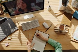 Educação online em 2023: como a tecnologia está mudando a forma de aprender