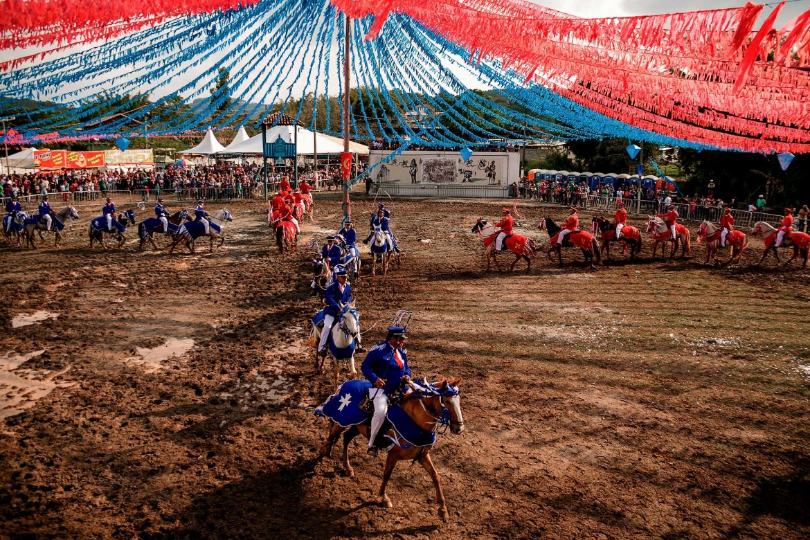 Distrito de Amarantina, em Ouro Preto, realiza mais uma edição da Festa das Cavalhadas