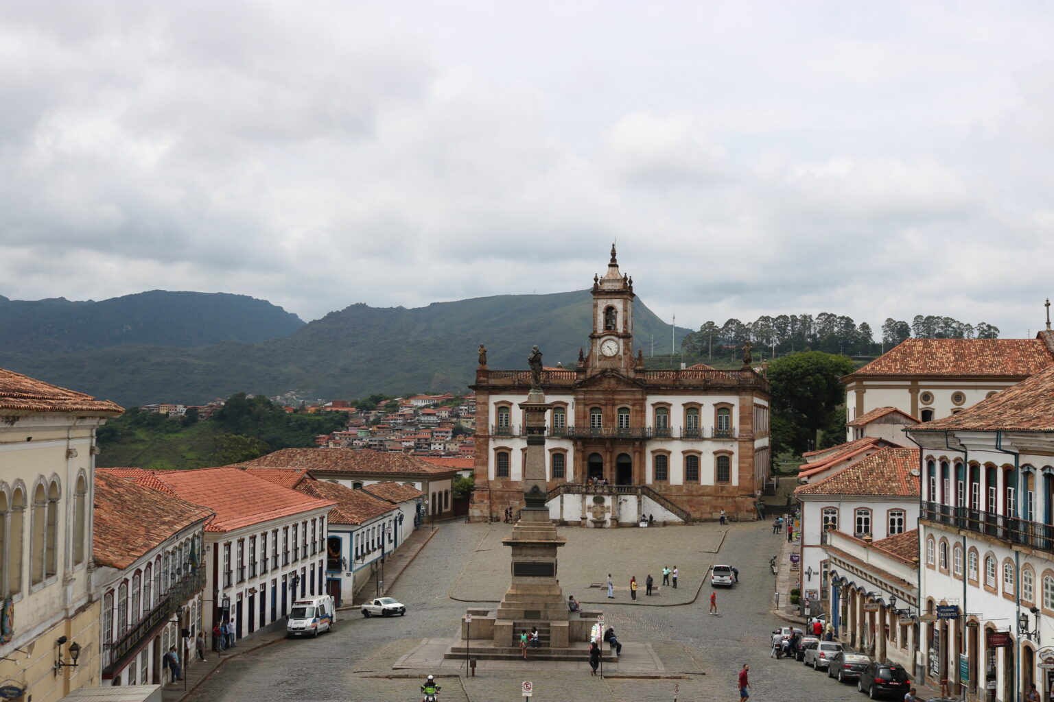 Evento 'Diferentão 2', de Dilsinho, enfrenta desafios com autorizações e segurança em Ouro Preto