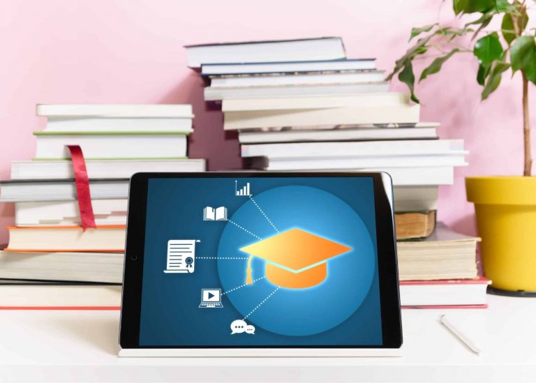 Universidade estadual oferta 1.110 vagas gratuitas em cursos superiores a distância