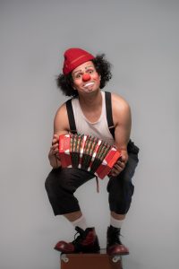 Palhaço Ritalino apresenta o espetáculo “In Concertina” com entrada gratuita em Ouro Preto Palhaço Ritalino apresenta o espetáculo "In Concertina" com entrada gratuita em Ouro Preto