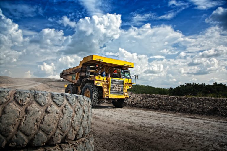 Buscando emprego? SAFM Mineração tem vagas de técnico e assistente